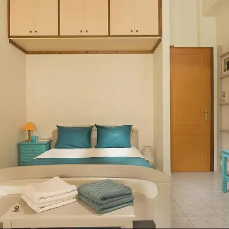 Astera Is A Peaceful Place To Stay! Αδάμας