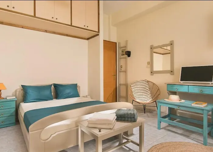 Astera Is A Peaceful Place To Stay! Adamantas (Milos)