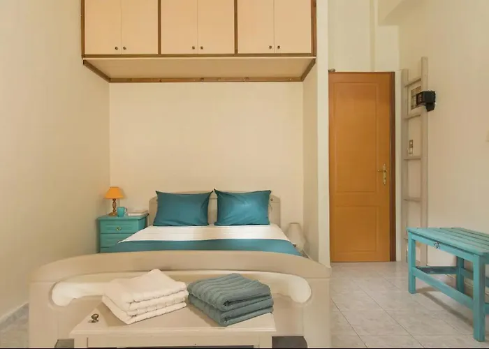 Astera Is A Peaceful Place To Stay! Adamantas (Milos)